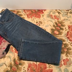 Levi’s signature modern skinny jeans